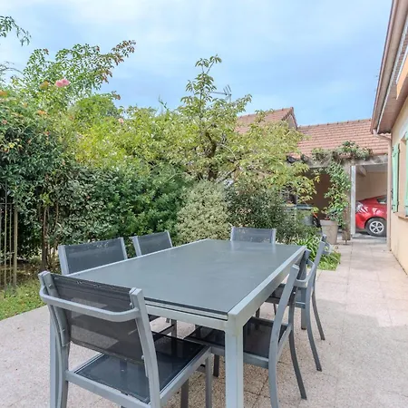 Le Pesquit - D'hotes Bed & Breakfast *