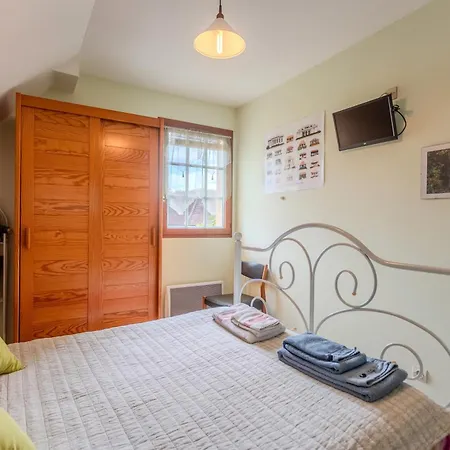 Le Pesquit - D'hotes 住宿加早餐酒店 *